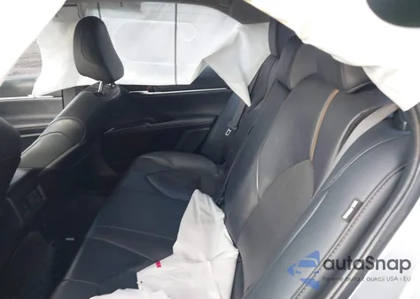 2020 Toyota Camry Xle z USA, uszkodzony, nr VIN 4T1F11AKXLU306029